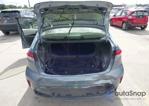 2022 Toyota Corolla Le z USA, uszkodzony, nr VIN JTDEPMAE2NJ202701